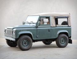 Land Rover Defender 90