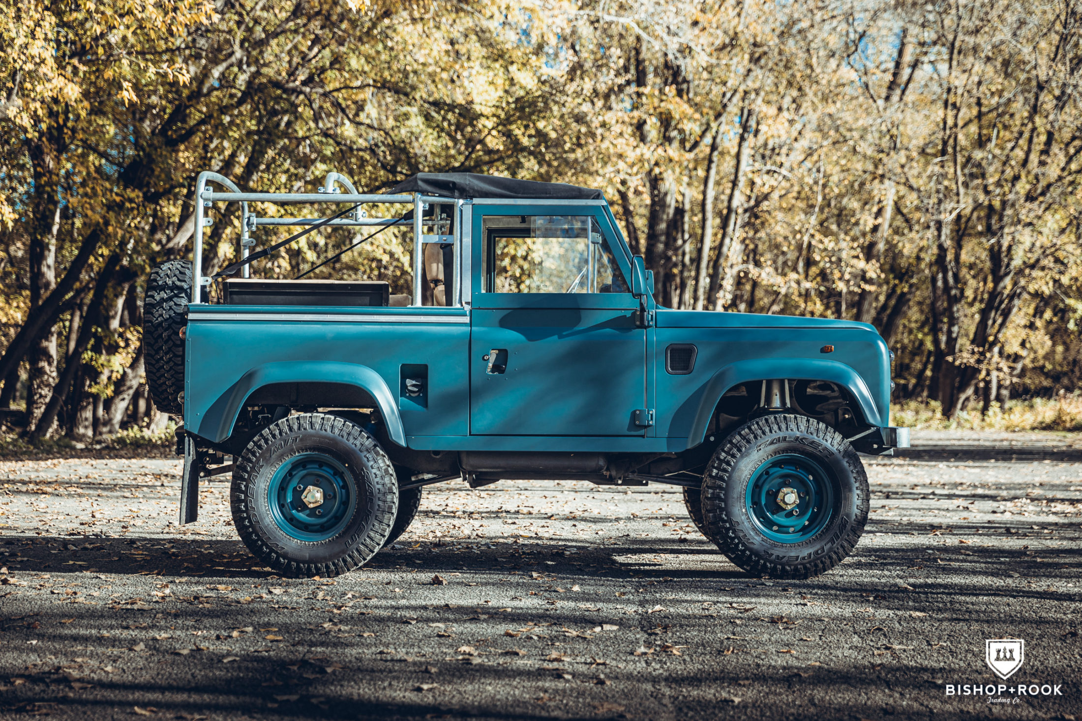 Sophie – Land Rover Defender 90 – 300Tdi Automatic