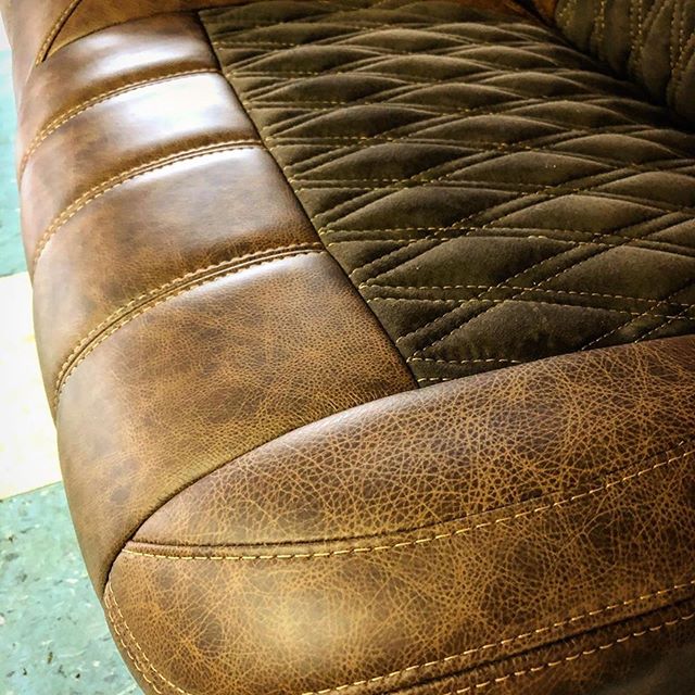 Brown Leather Defender Seats – Diamond Stitched