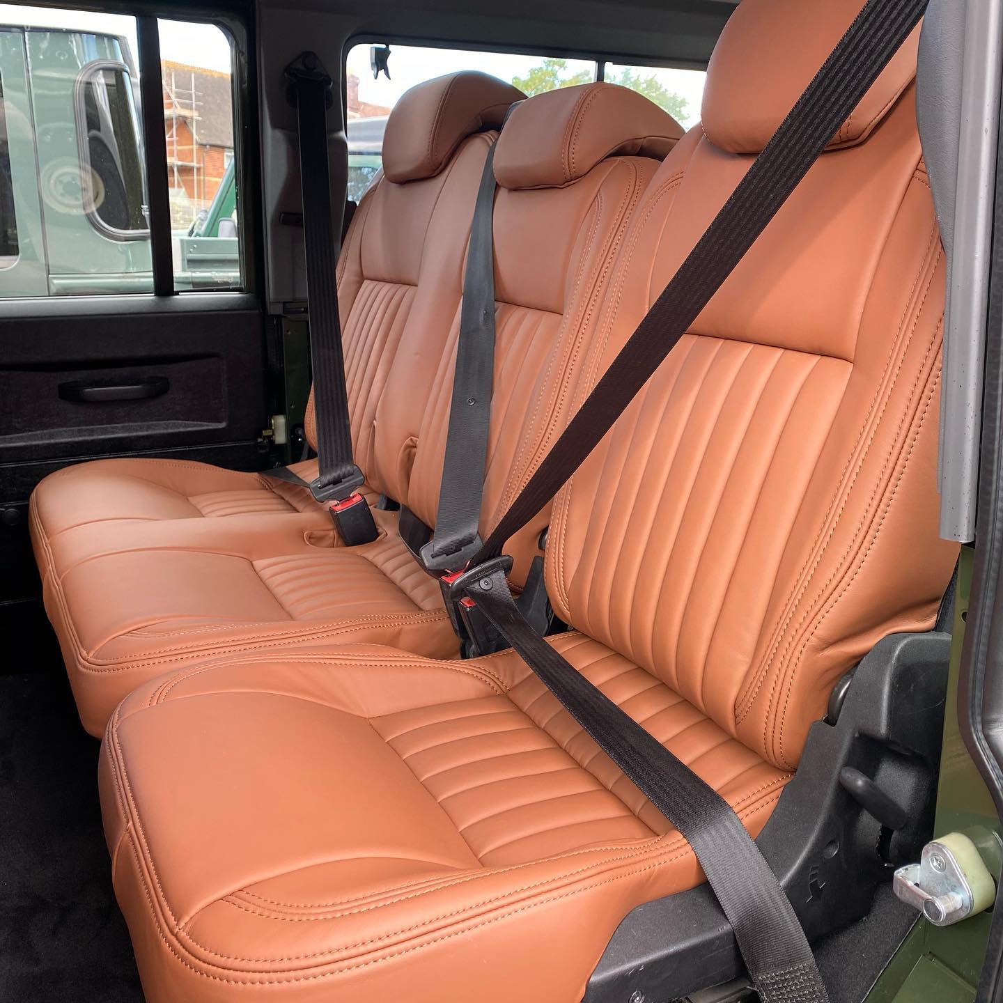 Land Rover Defender Seats – Fluted