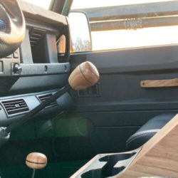 Gear-knobs-in-car